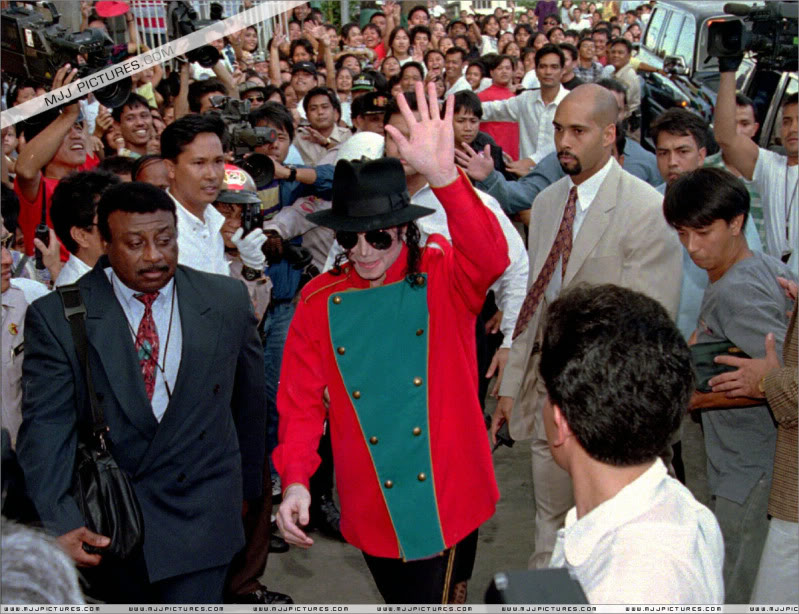 1996 - 1996- Michael Visits Manila 005-66