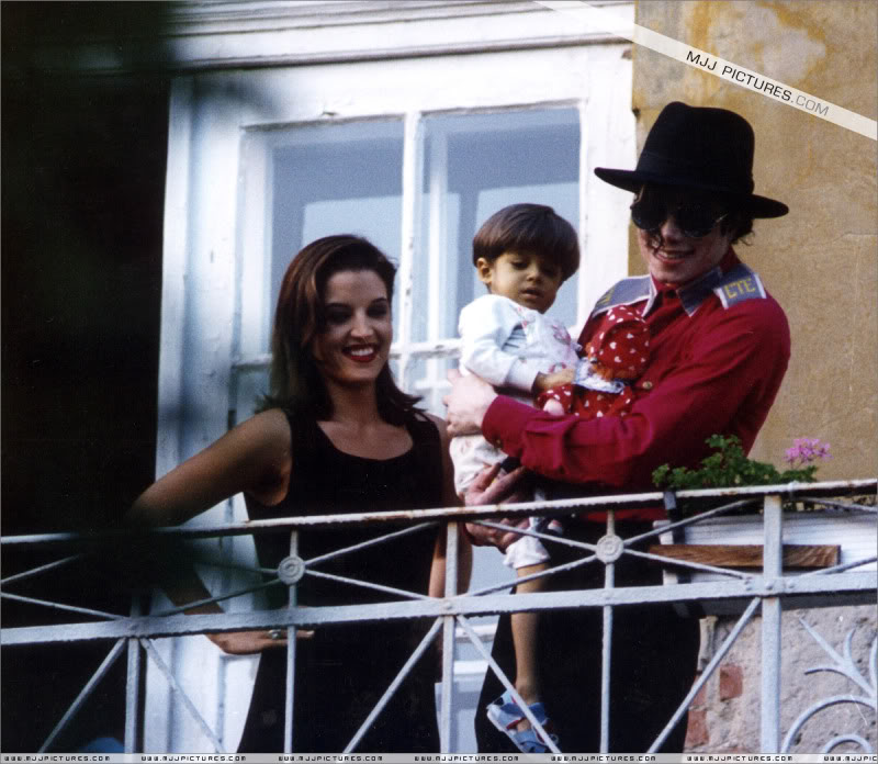 1994- Michael & Lisa Marie Visit Budapest 006-34