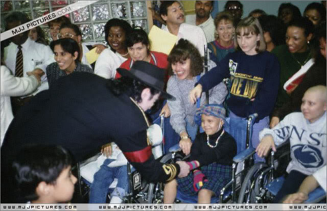 1994- Michael & Lisa Marie Visit St Jude Children Hospital 006-39