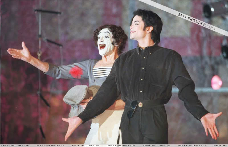 Michael - Rehearsals for the HBO Special Michael Jackson One Night Only 007-43