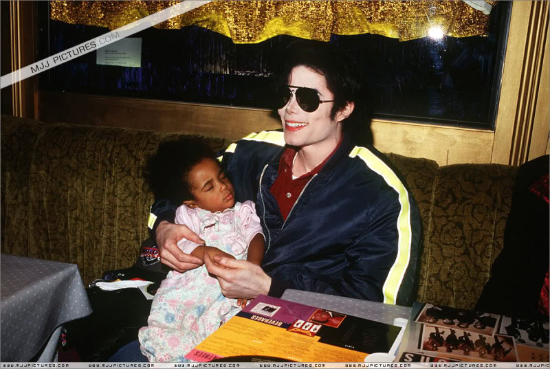 1996- Michael at The Motown Cafe in New York 007-47