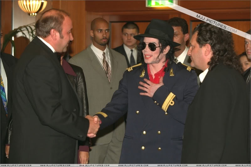 1996- Michael Visits Moscow 007-63