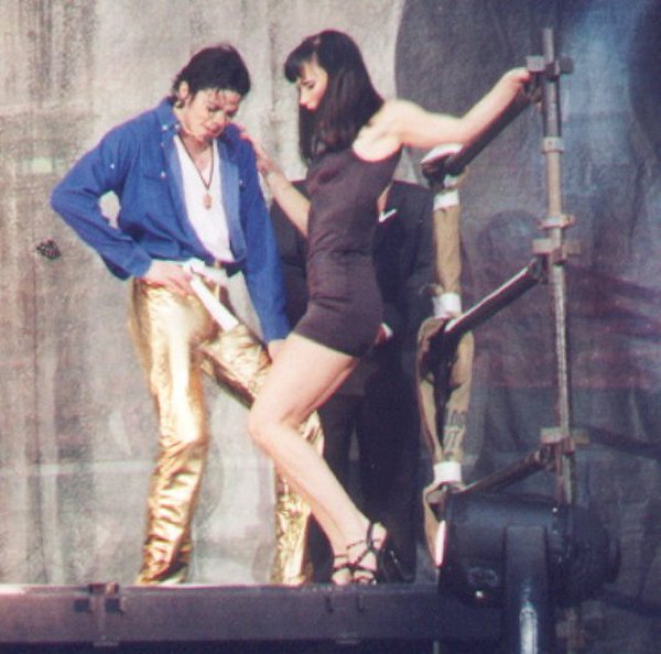 HIStory World Tour - Page 2 008-13