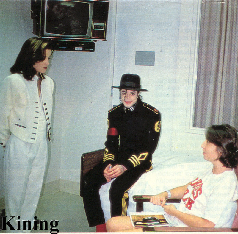 1994 - 1994- Michael & Lisa Marie Visit St Jude Children Hospital 008-37
