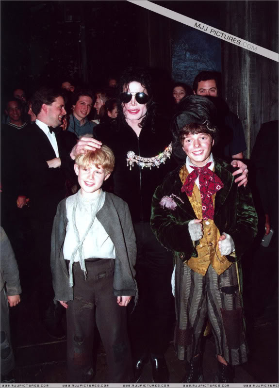 1996 - 1996- Michael Visits London (October) 008-58