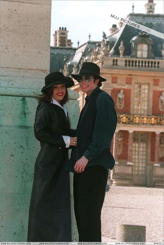 Michael & Lisa Marie Visit France 011-28