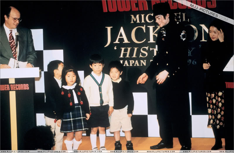 michael - 1996- Michael Visits Japan 012-45