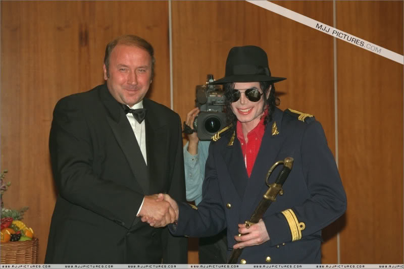 1996- Michael Visits Moscow 012-50