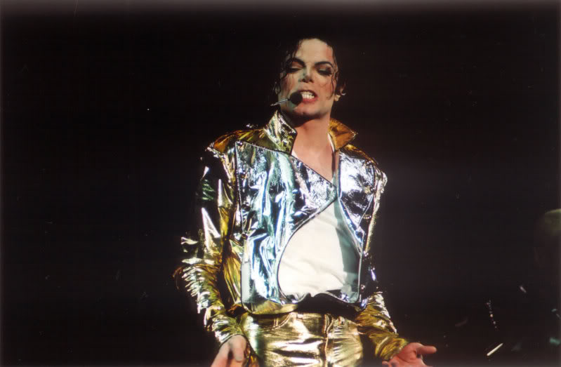 HIStory World Tour - Page 2 013-10