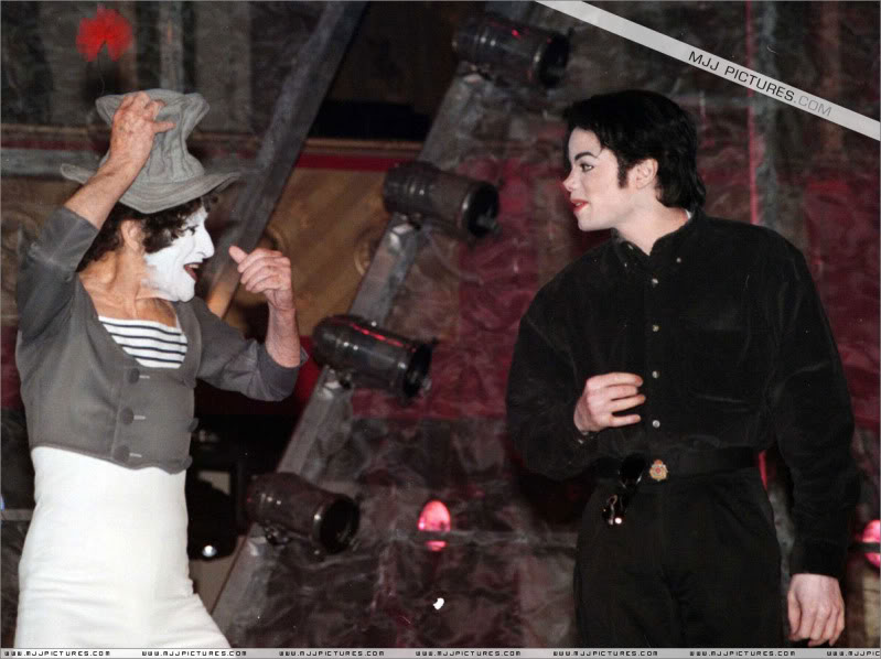 michael - Rehearsals for the HBO Special Michael Jackson One Night Only 013-31