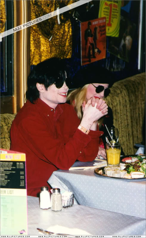 1996 - 1996- Michael at The Motown Cafe in New York 013-35