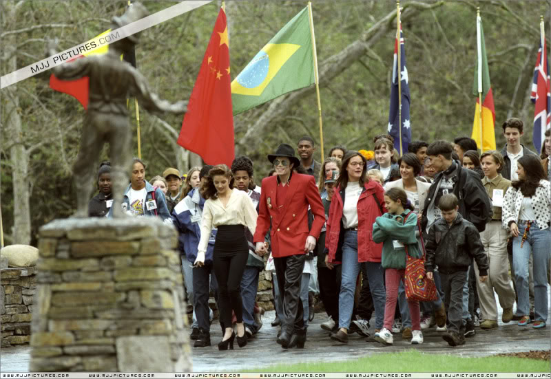 1995- World Summit of Children at Neverland Valley Ranch 014-34