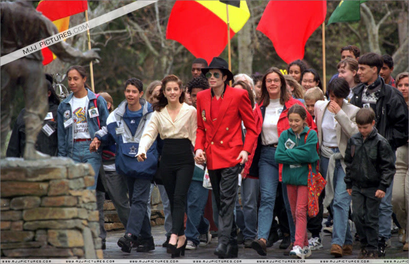 1995 - 1995- World Summit of Children at Neverland Valley Ranch 015-31