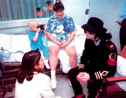 1994 - 1994- Michael & Lisa Marie Visit St Jude Children Hospital 017-23