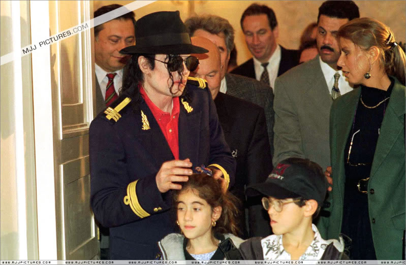 1996 - 1996- Michael Visits Moscow 022-28