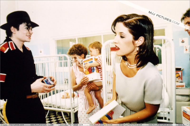 1994- Michael & Lisa Marie Visit Budapest 024-10