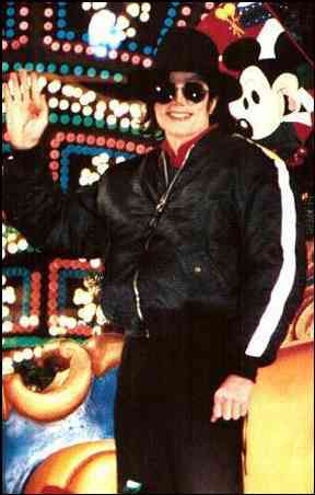 1995- Michael Visits Disneyland Paris (December) 024-15