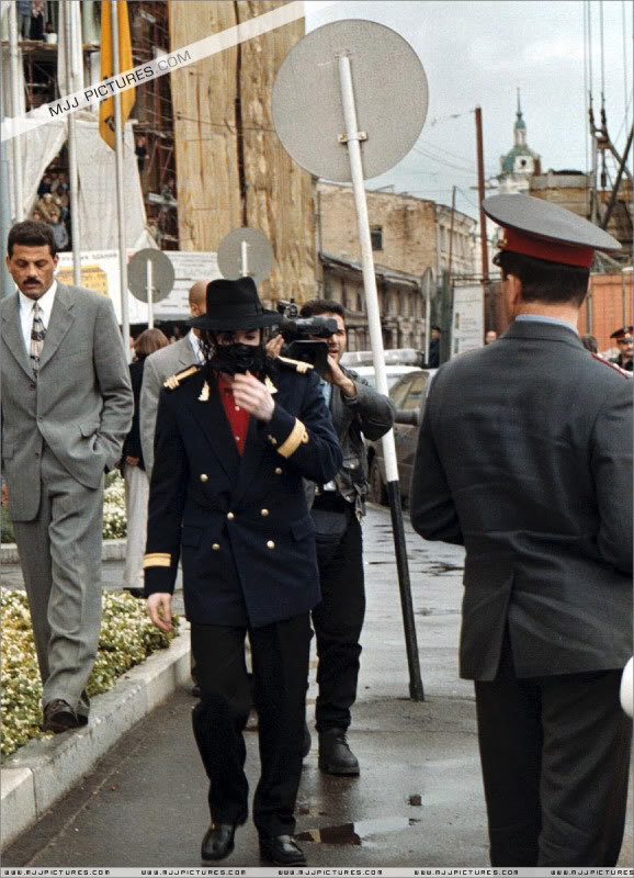 1996 - 1996- Michael Visits Moscow 027-20