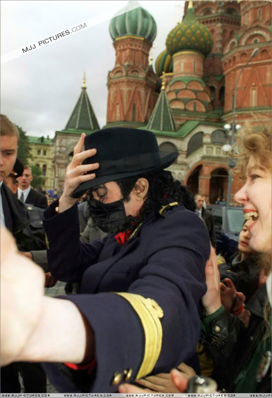 1996 - 1996- Michael Visits Moscow 029-19
