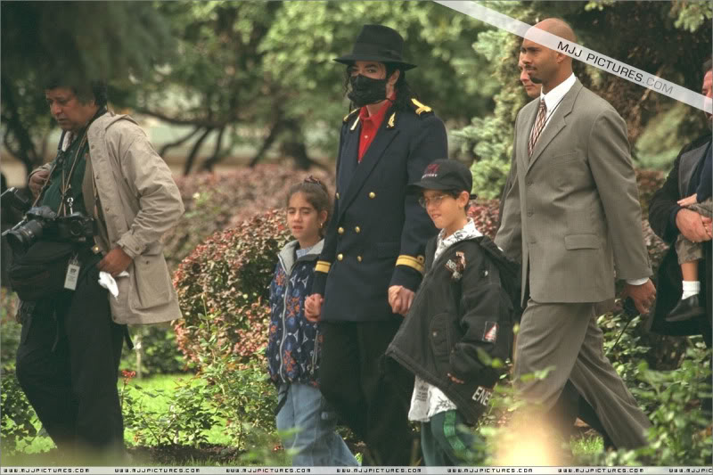 1996 - 1996- Michael Visits Moscow 035-14