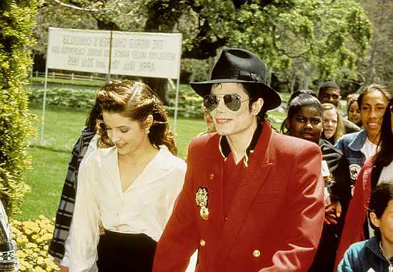 1995- World Summit of Children at Neverland Valley Ranch 038-9