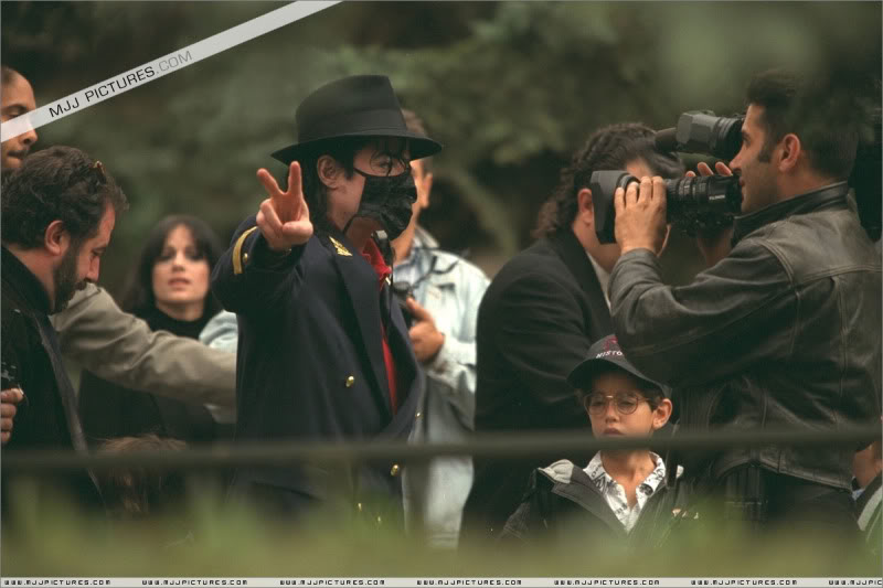 1996- Michael Visits Moscow 039-12