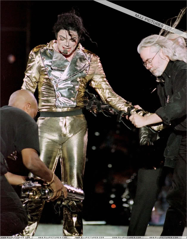 tour - HIStory World Tour - Page 2 042-2