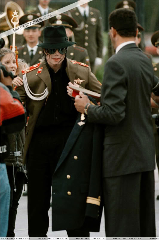 1996 - 1996- Michael Visits Moscow 043-12