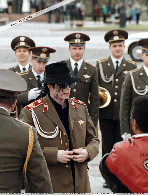 1996 - 1996- Michael Visits Moscow 044-10