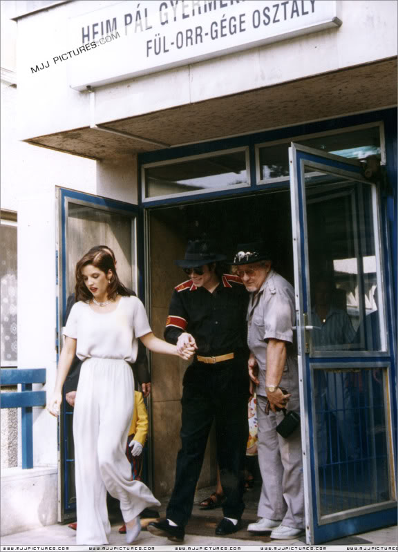 1994 - 1994- Michael & Lisa Marie Visit Budapest 047-6