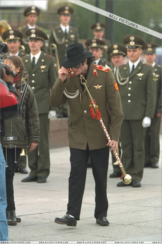 1996 - 1996- Michael Visits Moscow 048-10
