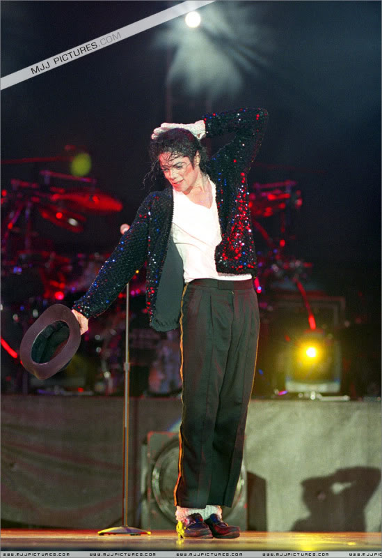HIStory World Tour - Page 2 049-2