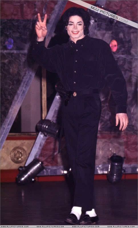 michael - Rehearsals for the HBO Special Michael Jackson One Night Only 049-7