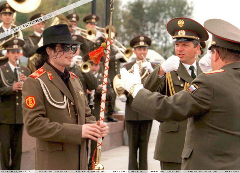 1996 - 1996- Michael Visits Moscow 050-10