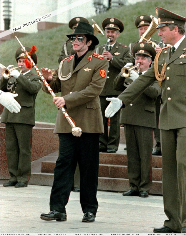 1996 - 1996- Michael Visits Moscow 051-10
