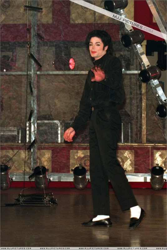 jackson - Rehearsals for the HBO Special Michael Jackson One Night Only 052-7