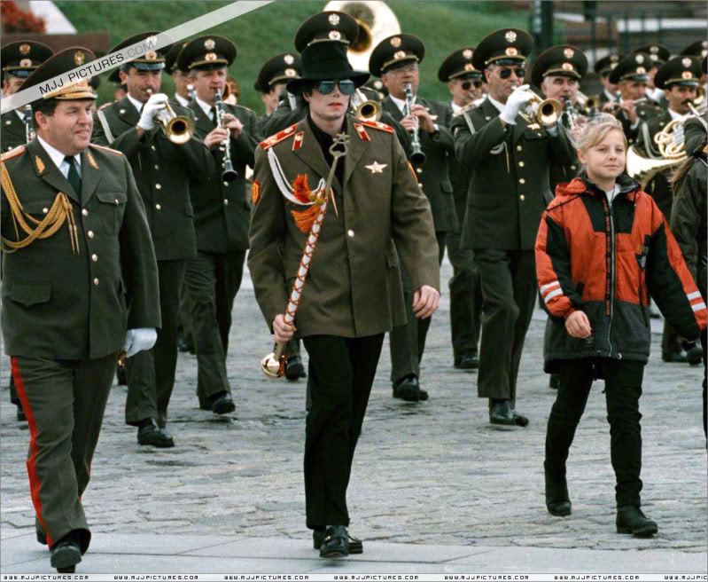 1996- Michael Visits Moscow 056-8