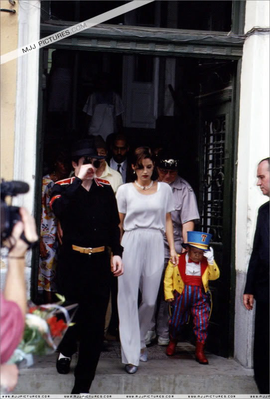 marie - 1994- Michael & Lisa Marie Visit Budapest 062-4