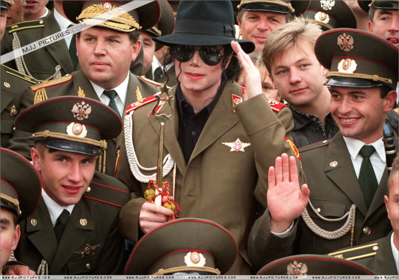 1996 - 1996- Michael Visits Moscow 062-7