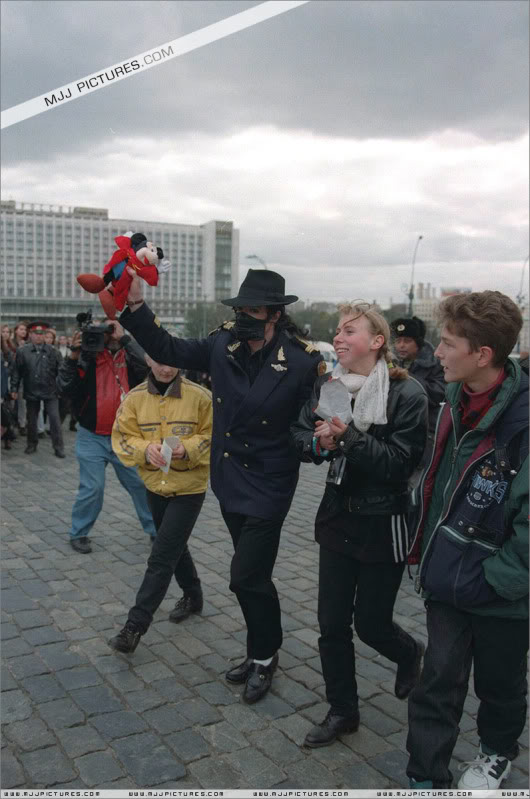 1996 - 1996- Michael Visits Moscow 069-5