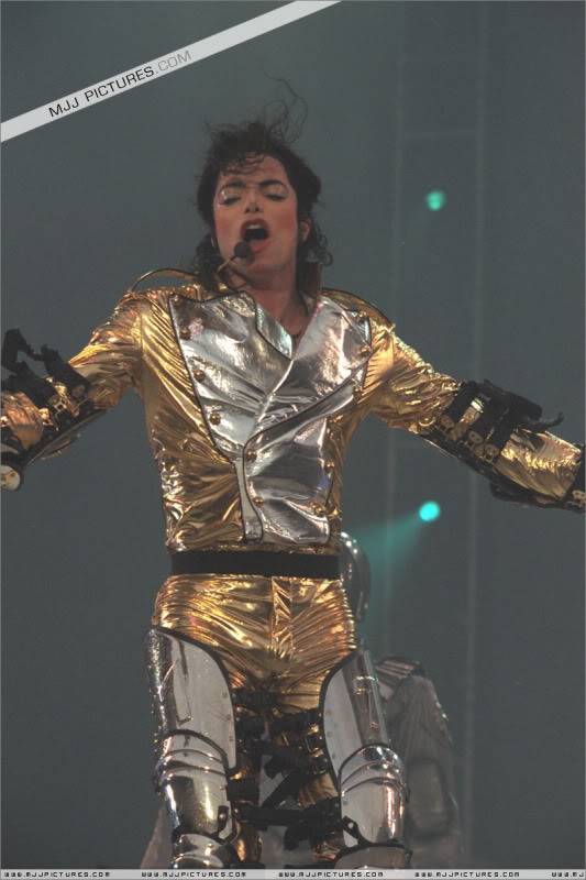 HIStory World Tour - Page 2 213