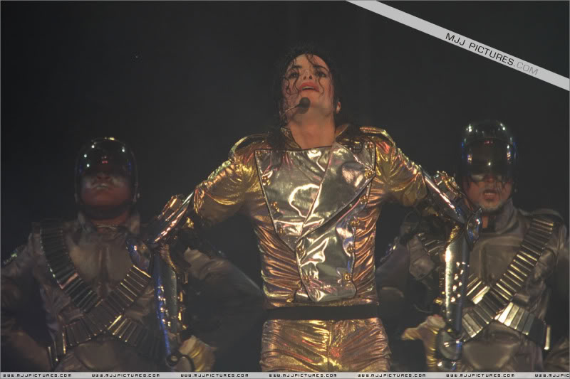 history - HIStory World Tour - Page 2 229