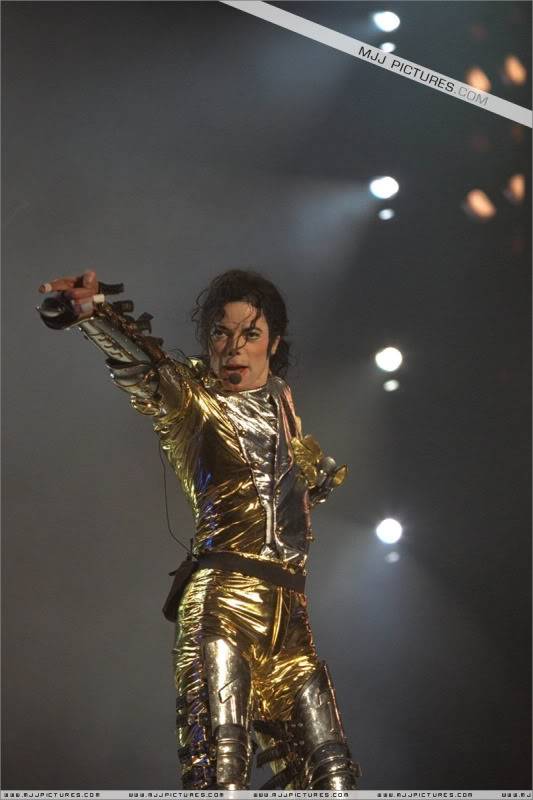HIStory World Tour - Page 2 304