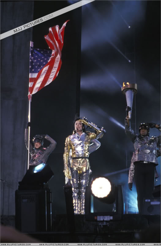 HIStory World Tour - Page 2 332