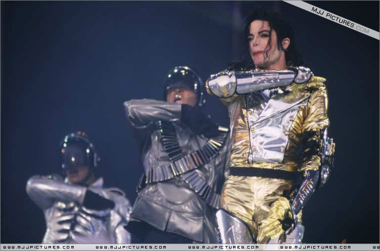 HIStory World Tour - Page 2 353
