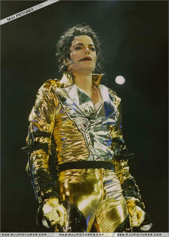 HIStory World Tour - Page 2 379