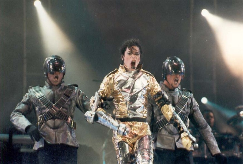 HIStory World Tour - Page 2 443