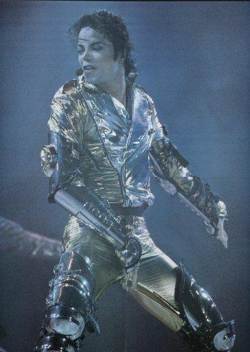 HIStory World Tour - Page 2 452