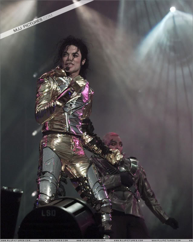 HIStory World Tour - Page 2 476