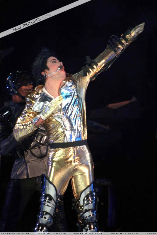 HIStory World Tour - Page 3 519